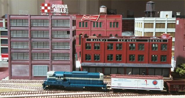 REA Freight House on the Missouri History Museum Model Railroad Layout.