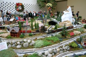 2004 Missouri Botanical Garden “Gardenland Express” Garden Railroad