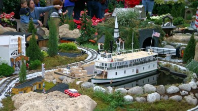 2004 Missouri Botanical Garden “Gardenland Express” Garden Railroad