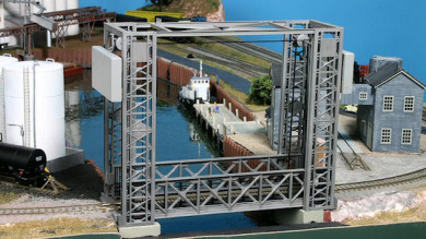 Lift Bridge and Grain Elevator on the Riverport Small Model Railroad Layouted