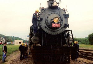 Frisco 1522 head-on shot - a service stop at Newburg, Missouri.