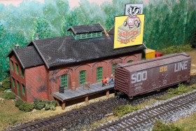 Bob Johnson's Pseudo-Soo Line HO Scale Model Railroad Layout