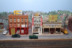 Bob Johnson's Pseudo-Soo Line HO Scale Model Railroad Layout