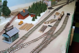 Bob Johnson's Pseudo-Soo Line HO Scale Model Railroad Layout