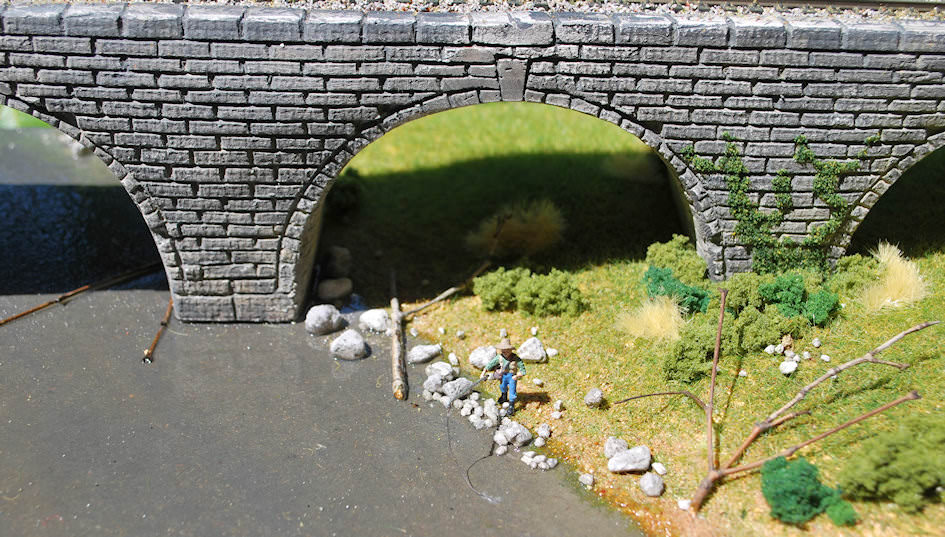 Scratch Building a Stone Arch Viaduct