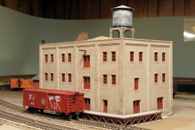 Gary Gross' HO Scale Franklin Pacific Model Railroad