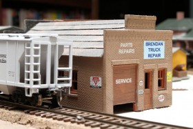 Gary Gross' HO Scale Franklin Pacific Model Railroad