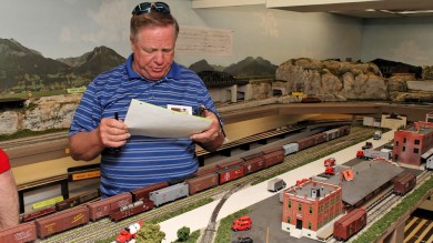 Bob Buschart AT&SF and CB&Q Railroad Rail Op 2011