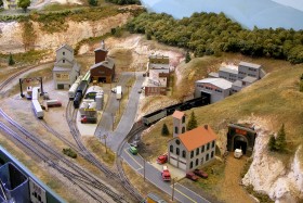 Bob Boedges' N Scale Fussin & Fumin Model Railroad