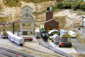 Bob Boedges' N Scale Fussin & Fumin Model Railroad