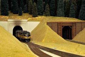 Ron Schlueter's HO Scale San Jose Southern Model Railroad