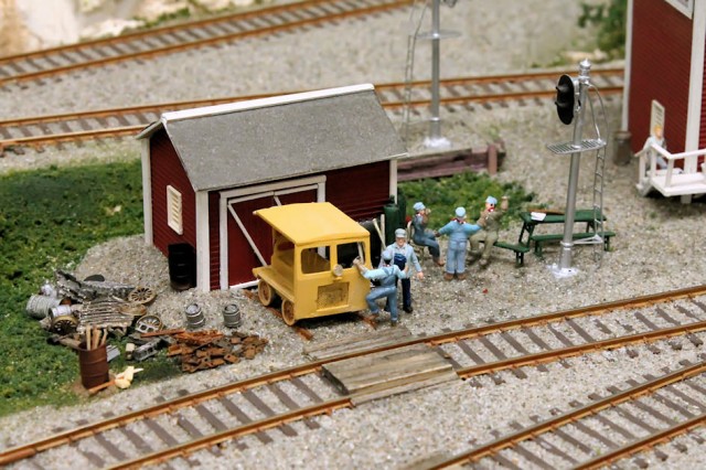 Detailing a Model Railroad Yard Scene