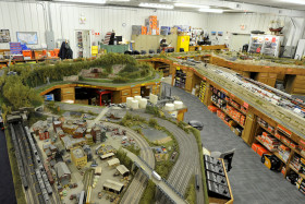 Kenneth Kroschwtz's Amazing K-10 Model Trains Layout