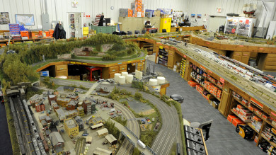 Kenneth Kroschwtz's Amazing K-10 Model Trains Layout