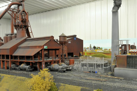 Kenneth Kroschwtz's Amazing K-10 Model Trains Layout