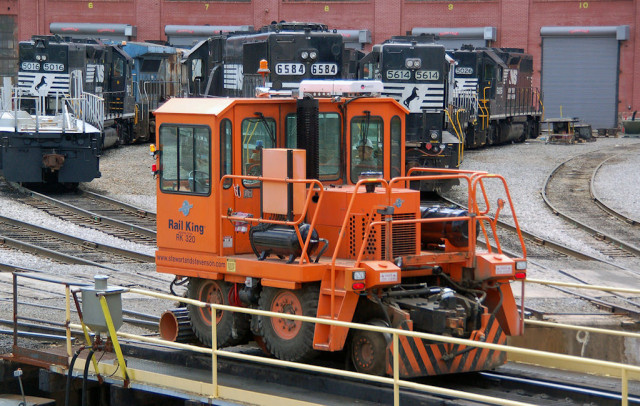 Trackmobile at the turntable at the Juniata Shops.