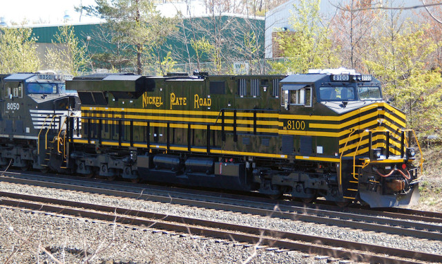 Nickel Plate tied down for the day on the east side of Cresson ... NS is apparently keeping this unit between Johnstown and Harrisburg.