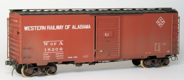 After upgrading the paint, the model matches the family appearance of the rest of its Georgia, A&WP and WofA brethren, with black roof and black (weathered) trucks.