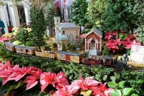 2014 Missouri Botanical Garden “Gardenland Express” Garden Railroad