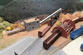 Bob Boedges’ Fussin & Fumin N Scale Model Railroad