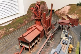 Bob Boedges’ Fussin & Fumin N Scale Model Railroad