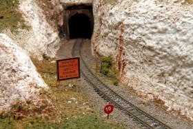 Bob Boedges’ Fussin & Fumin N Scale Model Railroad